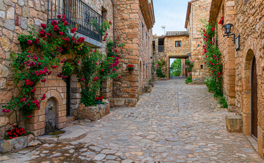 cobbled streets in Siurana