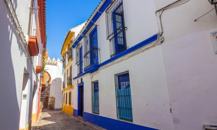 Spain - Market Update - Traditional streets