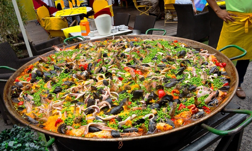 Spain News - Seafood paella