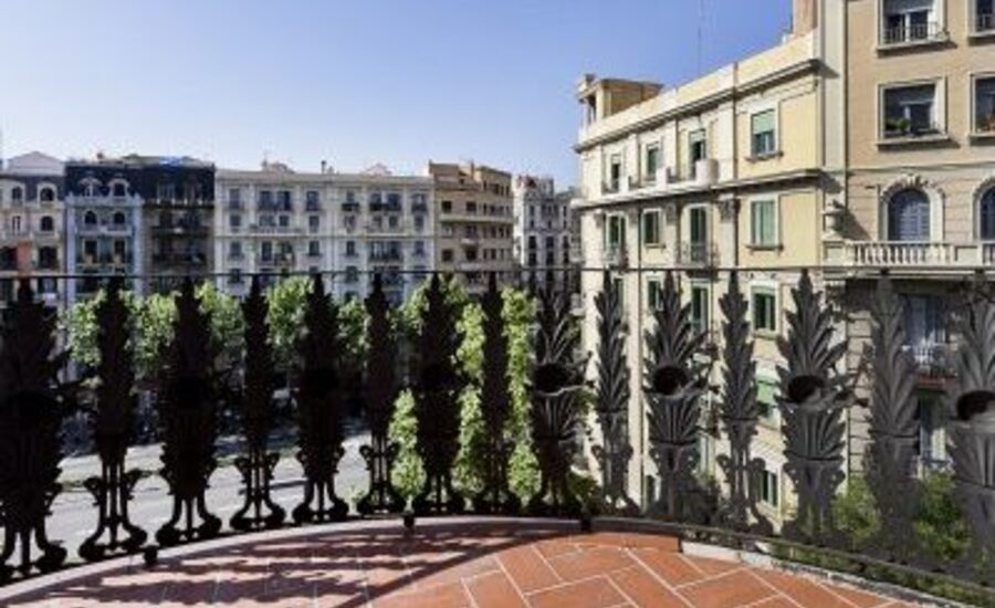 Click on the image to view this apartment in Barcelona.