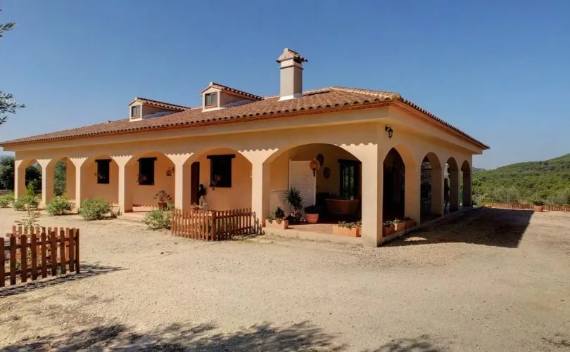 Idyllic but not isolated: 7 homes in the Spanish countryside