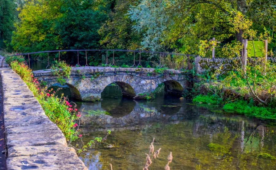 Coln St Alwyn, on the River Coln, is a thriving village in the north and one of the best places to byu a house in the Cotswolds.