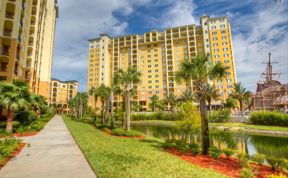 The Bacon's expert realtor from The Orlando Agency, introduced them to the idea of apart-hotel investment properties in Florida.