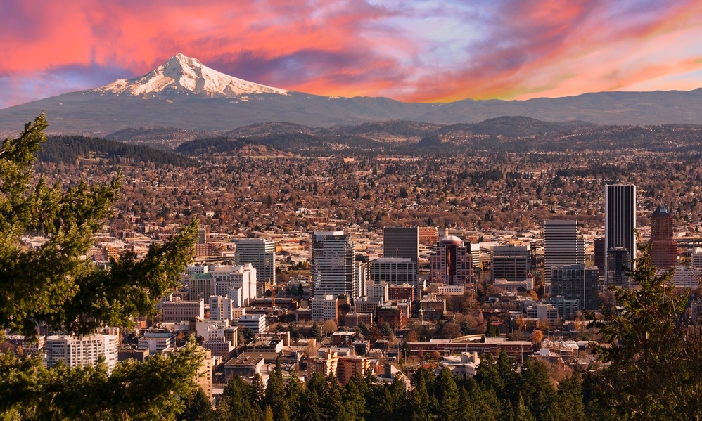 sunrise-view-of-portland-oregon-from-pittock-mansion