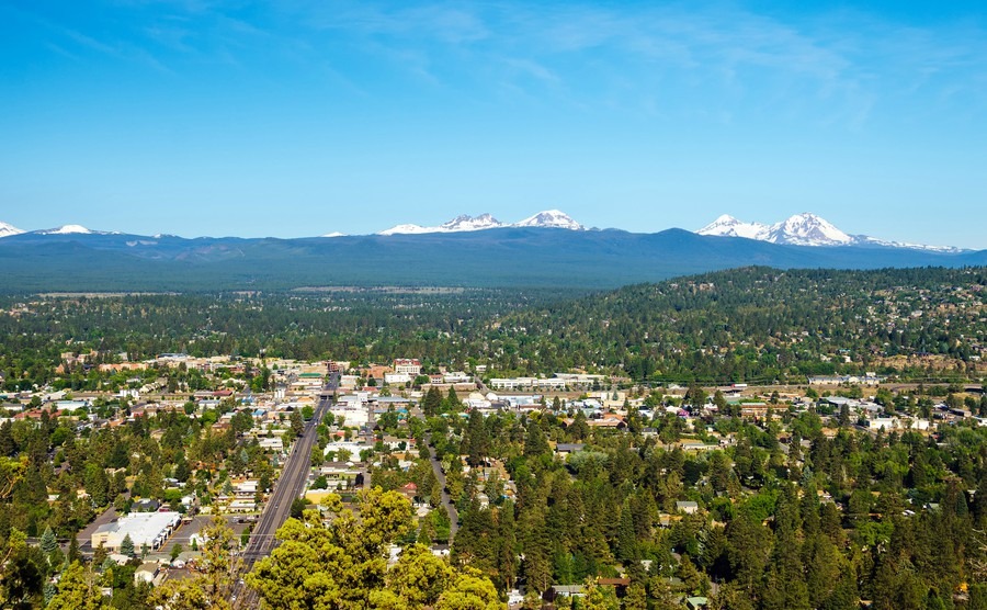 view-of-bend-and-part-of-the-cascade-mountain-range-in-central-oregon